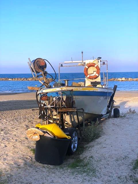 Barca-piccola-pesca