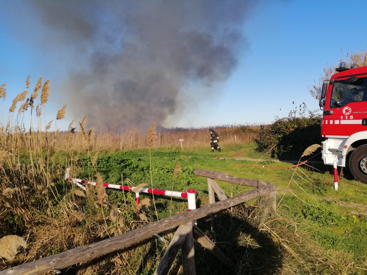 Incendio-in-Sentina-14012022-270420946_218327047074287_4974688513522426795_n