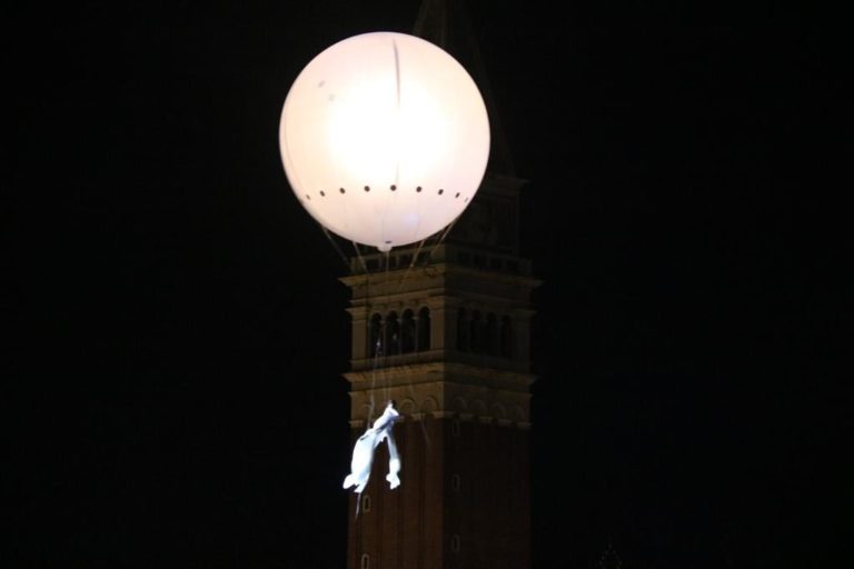 Luna_Carnevale_Venezia4