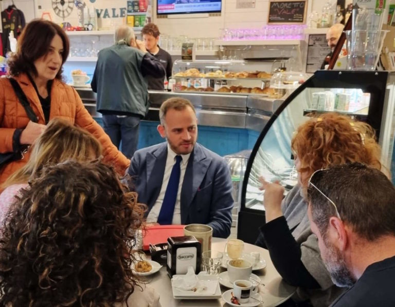 Incontro-al-Bar
