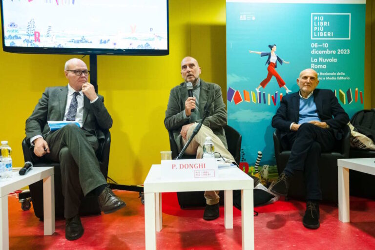 Marino-Sinibaldi_Pino-Donghi_John-McCourt-alla-scorsa-Fiera-del-Libro-di-Roma