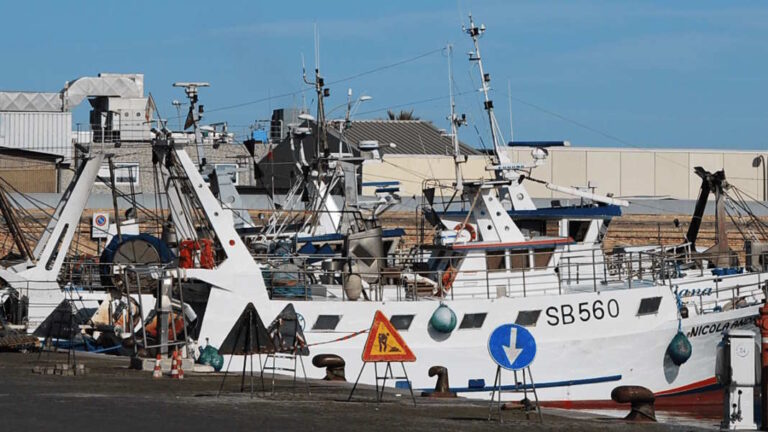 banchina-barche-lavori-pescherecci-porto-1068x601-1