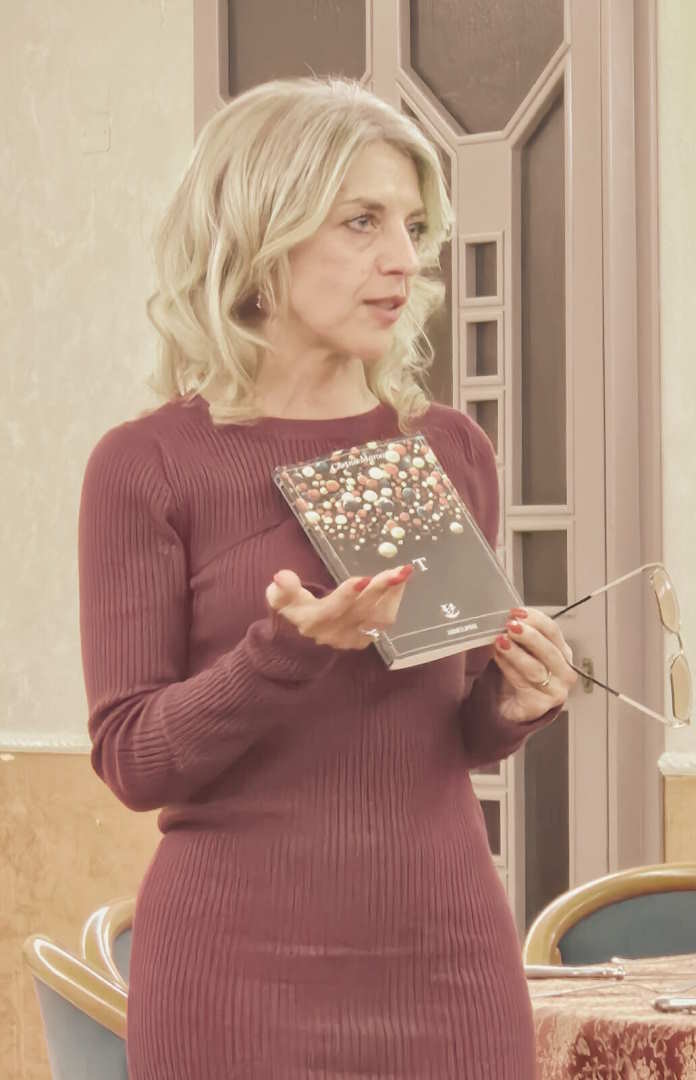Marianna-Lostagnaro-immagine-dirigente-scolastica