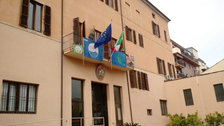 Palazzo-Ravenna-ingresso-est-1
