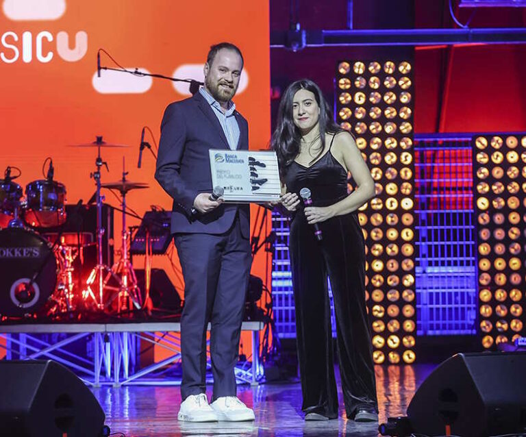 Rodolfo-Zucchini-Premio-ad-Alessandra-Nazzaro1