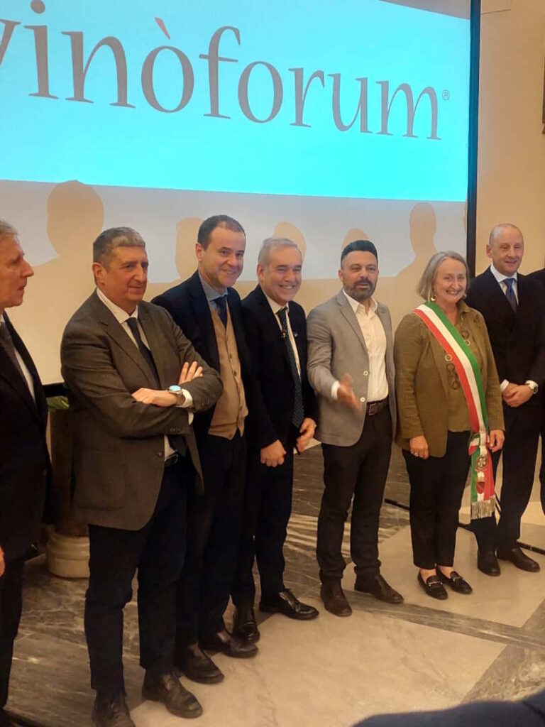 presentazione-vinoforum-2025-02