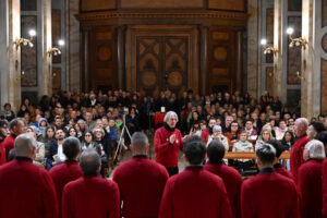 37-Festival-degli-Appennini-Esibizione-del-Coro-La-Cordata