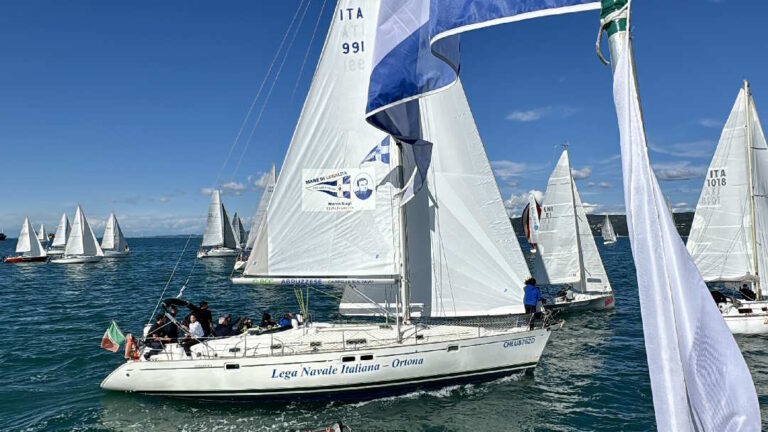 Foto-1-La-barca-della-legalita-Anassa