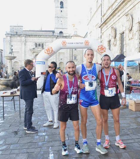 Mezza-Maratona-di-Ascoli-30102025-podio-maschile