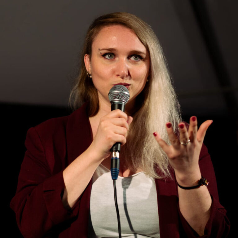 MONOLOGO-DI-DONNA-CON-PECORINO-1-1024x1024-1