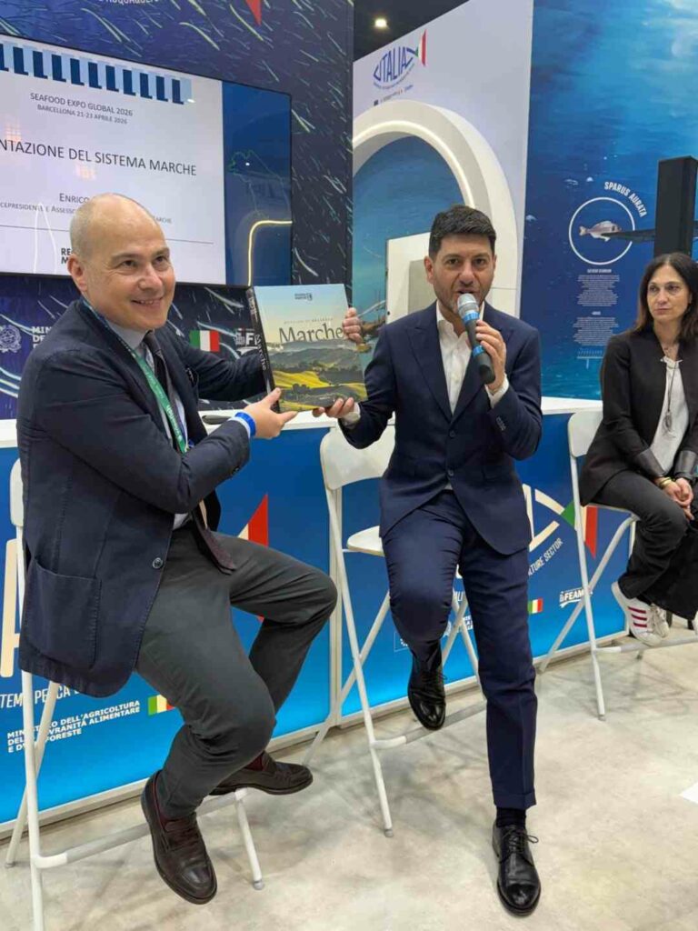 lassessore-regionale-Rossi-con-il-console_