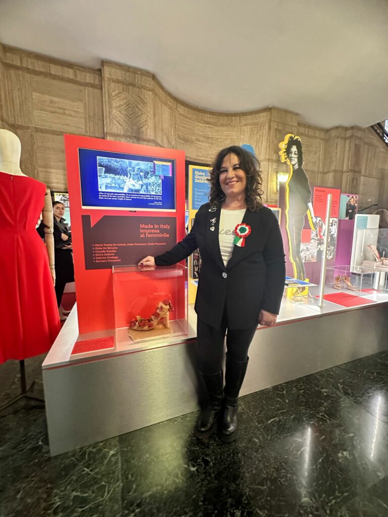 Barbara-Tomassini-e-la-sua-La-scarpa-di-Eva